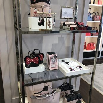 Denver Premium Outlets - Outlet Stores Near Me - Thornton, Colorado