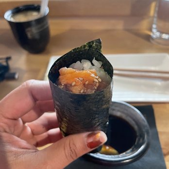 Sugo Hand Roll Bar - Salmon hand roll - Sushi Bars Near Me - Seattle, Washington Sugo Hand Roll Bar - Salmon hand roll - Sushi Bars Near Me - Seattle, Washington