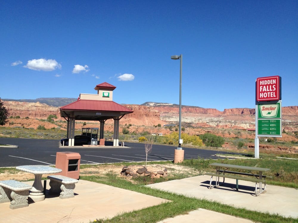 SINCLAIR GAS Updated May 2024 877 Highway 24, Torrey, Utah Gas