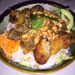 Le Lotus d'Or - Bun Bo. Very authentic grilled beef and vermicelli.