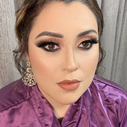 Yolithza Makeup & Hair