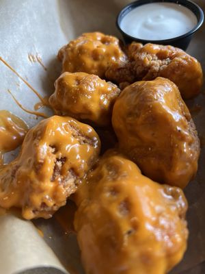 Buffalo Wild Wings by null