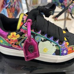 Dillard's - Cool sneaker