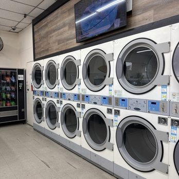 Coco Laundry - Laundromat, Wash & Fold - Laundromat Near Me - Long Beach, California Coco Laundry - Laundromat, Wash & Fold - Laundromat Near Me - Long Beach, California