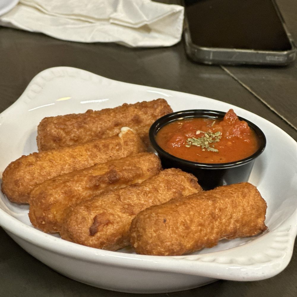 Joe's Italian Kitchen - Mozzarella Cheese Sticks - Italian Near Me - Pflugerville, Texas