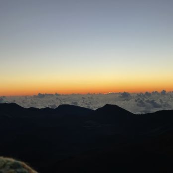 Mountain Riders - Sunrise - Mountain Biking Near Me - Paia, Hawaii Mountain Riders - Sunrise - Mountain Biking Near Me - Paia, Hawaii