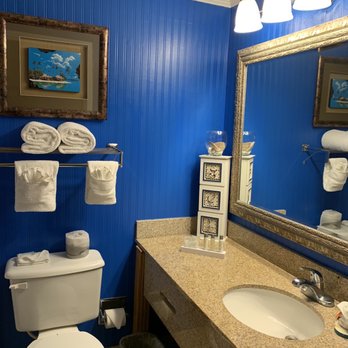 Palm Suites - Bathroom - Hotels Near Me - Atlantic Beach, North Carolina