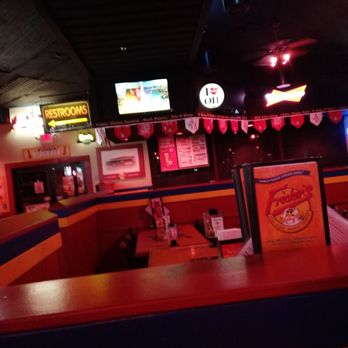 Fricker's - Classic wing place decor. - Chicken Wings Near Me - DAYTON (BUTLER TWSP), Ohio