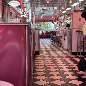 Kroll's Diner - German Near Me - Fargo, North Dakota