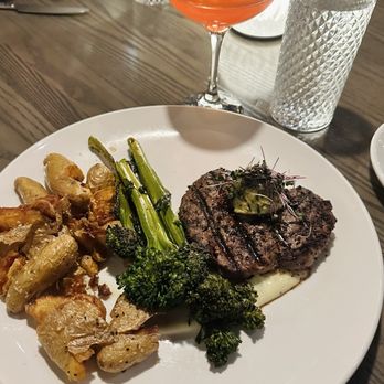 Bella - Gorgonzola Filet 8 oz center-cut filet, gorgonzola rosemary butter, roasted fingerling potatoes, aioli, and broccolini - Italian Near Me - Maryville, Tennessee Bella - Gorgonzola Filet 8 oz center-cut filet, gorgonzola rosemary butter, roasted fingerling potatoes, aioli, and broccolini - Italian Near Me - Maryville, Tennessee