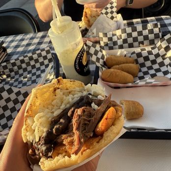 Arepas Street - Arepa de pabellón/ Tequeños - Venezuelan Near Me - Santa Ana, California Arepas Street - Arepa de pabellón/ Tequeños - Venezuelan Near Me - Santa Ana, California