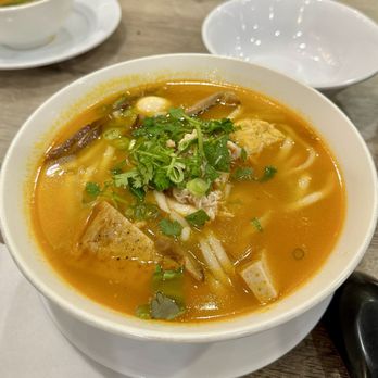 Ghien Bun Bo - bánh canh tôm cua Huế ($15.95) - Noodles Near Me - Westminster, California