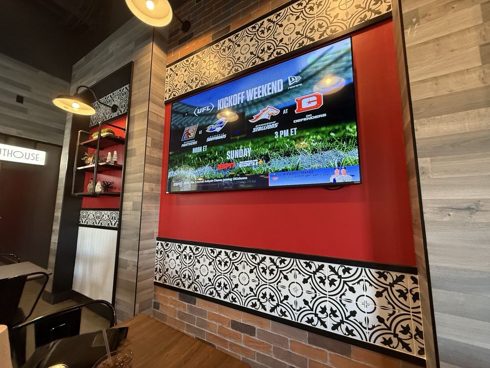 Two Sisters Broasted Chicken & Ribs - Photo 2