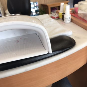 Lovely's Nails & Spa - Dirty table, reused supplies. - Nail Salons Near Me - Chula Vista, California Lovely's Nails & Spa - Dirty table, reused supplies. - Nail Salons Near Me - Chula Vista, California