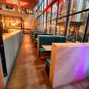 Brew Dog - Dining Area - Breweries Near Me - Canal Winchester, Ohio Brew Dog - Dining Area - Breweries Near Me - Canal Winchester, Ohio