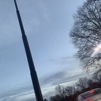 KFC - Half hour wait to eat the same KFC as everywhere else and the inside is closed - Fast Food Near Me - Corbin, Kentucky