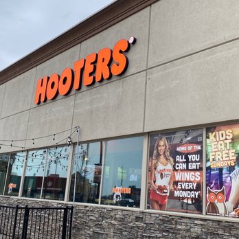 Hooters - Day - Sports Bars Near Me - Niagara Falls, Ontario Hooters - Day - Sports Bars Near Me - Niagara Falls, Ontario