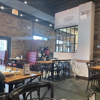 Giordano's - Pizza Near Me - Chicago, Illinois