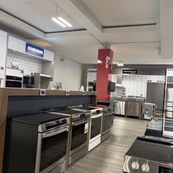 Canadian Appliance Source - Showroom interior.
