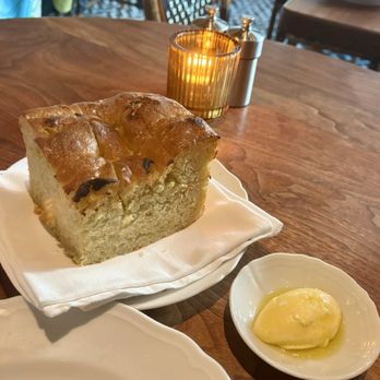La Connessa - Focaccia - Cocktail Bars Near Me - San Francisco, California