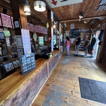 Scoop Deck - Inside the Scoop Deck - Ice Cream & Frozen Yogurt Near Me - Wells, Maine