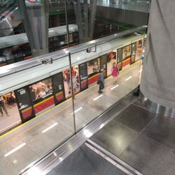 Metro Stadion Narodowy - Metro Stadion Narodowy