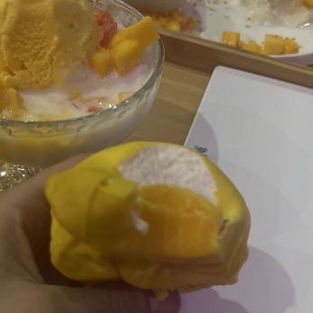 Mango Mango Dessert - Desserts Near Me - Denver, Colorado