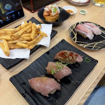 Waka Sakura Sushi Restaurant - Sushi Bars Near Me - Kapolei, Hawaii