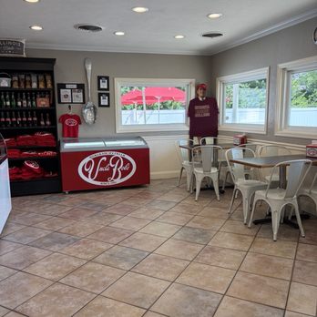 Uncle Bob's Homemade Ice Cream - Ice Cream & Frozen Yogurt Near Me - Eureka, Illinois Uncle Bob's Homemade Ice Cream - Ice Cream & Frozen Yogurt Near Me - Eureka, Illinois