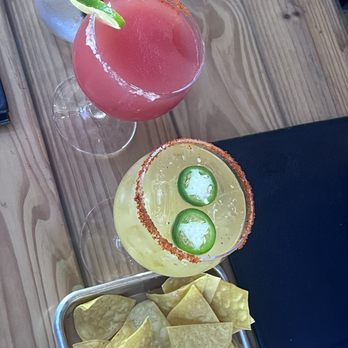 Craft Roots - Jalapeño marg, strawberry margarita chips salsa and guacamole - Bars Near Me - Morgan Hill, California Craft Roots - Jalapeño marg, strawberry margarita chips salsa and guacamole - Bars Near Me - Morgan Hill, California