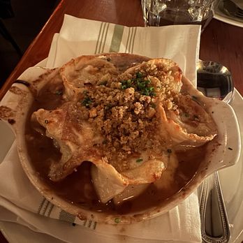 Waverly Kitchen & Bar - French Onion Soup Dumplings - Cocktail Bars Near Me - Boston, Massachusetts Waverly Kitchen & Bar - French Onion Soup Dumplings - Cocktail Bars Near Me - Boston, Massachusetts