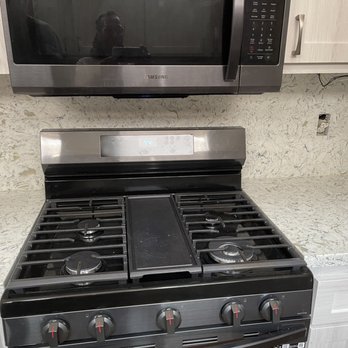 Pacific Stone Design Center - Kitchen counter - Kitchen & Bath Near Me - Anaheim, California Pacific Stone Design Center - Kitchen counter - Kitchen & Bath Near Me - Anaheim, California