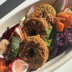 Indnon Cafe & Bistro