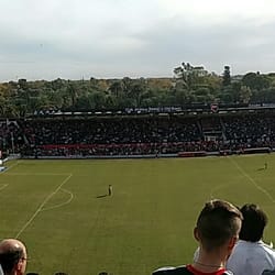 Estadio Marcelo Bielsa - En las buenas y en las malas.. hay que estar.