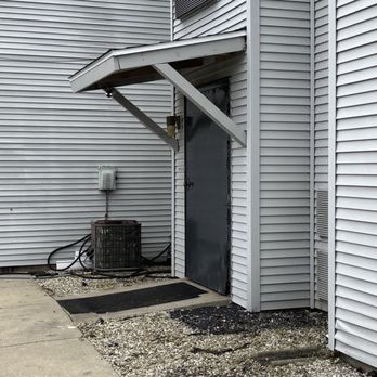 Royal Inn - Door is unsafe - Hotels Near Me - Troy, Ohio Royal Inn - Door is unsafe - Hotels Near Me - Troy, Ohio