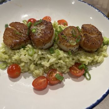 The Grove - Scallop Risotto: overcooked, but nice umami flavor like dried scallops. Lime risotto was meh, needed more sauce to be creamier. 2.5/5 stars - Bars Near Me - Potomac, Maryland