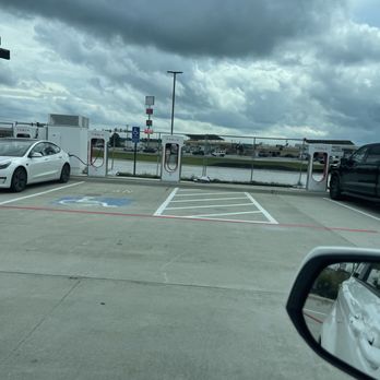 Buc-ee's - They Got Tesla Chargers - Gas Stations Near Me - Crossville, Tennessee