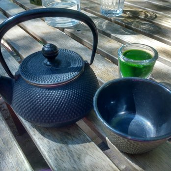 ChocolaTree - Jasmine tea in a rad tea pot + a wheatgrass shot - really good! - Vegetarian Near Me - Sedona, Arizona ChocolaTree - Jasmine tea in a rad tea pot + a wheatgrass shot - really good! - Vegetarian Near Me - Sedona, Arizona