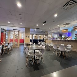 Pho Den - Interior