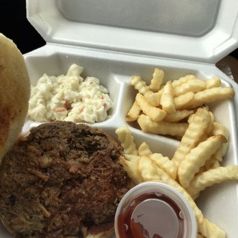 D'Z Pit BBQ - Chopped BBQ Pork Basket - Food Trucks Near Me - Florence, South Carolina D'Z Pit BBQ - Chopped BBQ Pork Basket - Food Trucks Near Me - Florence, South Carolina