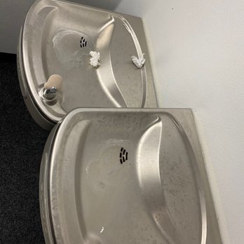Staples - Dirty water fountain - Shipping Centers Near Me - University Park, Florida