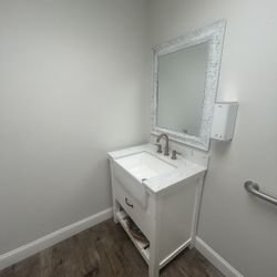 Glam Salon