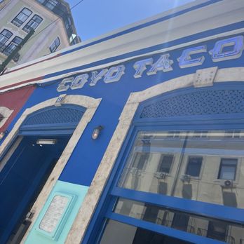 Coyo Taco - Mexican Near Me - Lisbon, 11