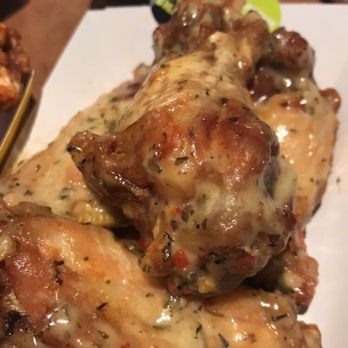 Buffalo Wild Wings - American Near Me - Saint Cloud, Minnesota