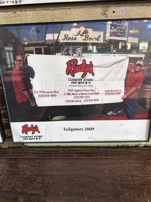 Rudy's "Country Store" and Bar-B-Q by null