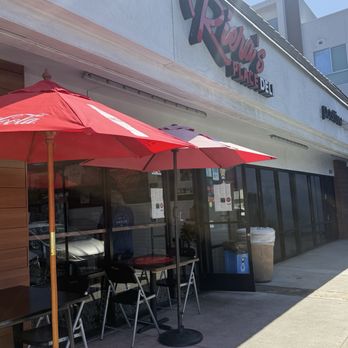 Riera's Place - Outside dog friendly seating - Pizza Near Me - Redondo Beach, California Riera's Place - Outside dog friendly seating - Pizza Near Me - Redondo Beach, California