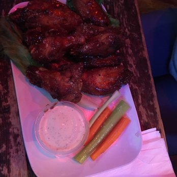 The Loaded Slate - Wings - Pubs Near Me - Milwaukee, Wisconsin