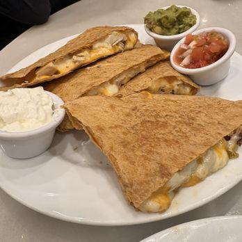 Café Milano - Chicken quesadilla - American Near Me - Reno, Nevada