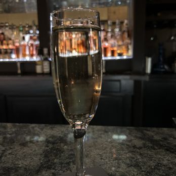 Gershwin's - Bar - New American Near Me - Norfolk, Virginia