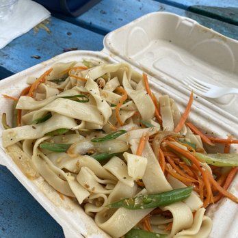 Da Soriano Grindz - Chow fun - Filipino Near Me - Kahului, Hawaii